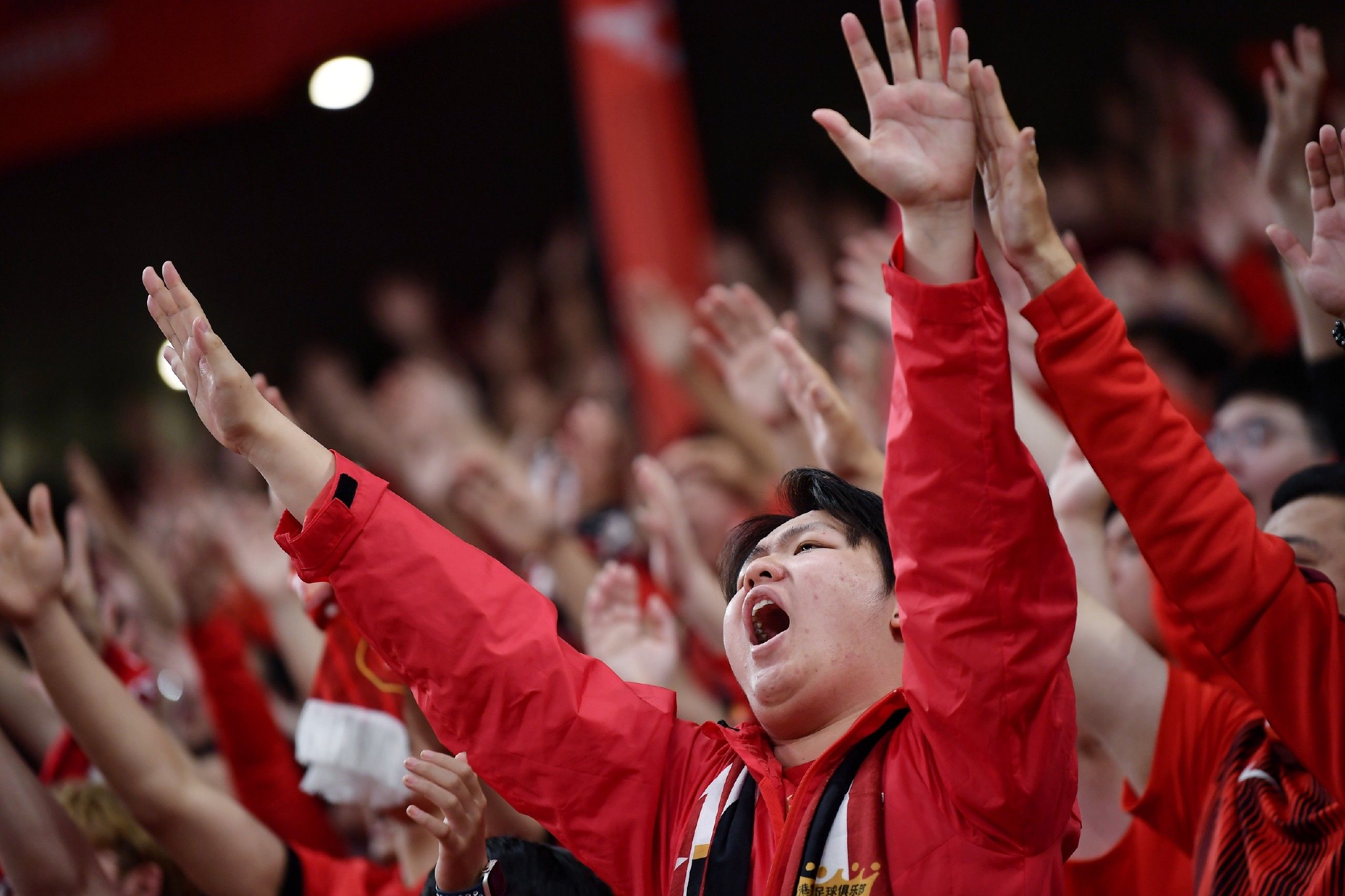 包含篮球超级联赛即将拉开帷幕，球迷翘首期盼的词条