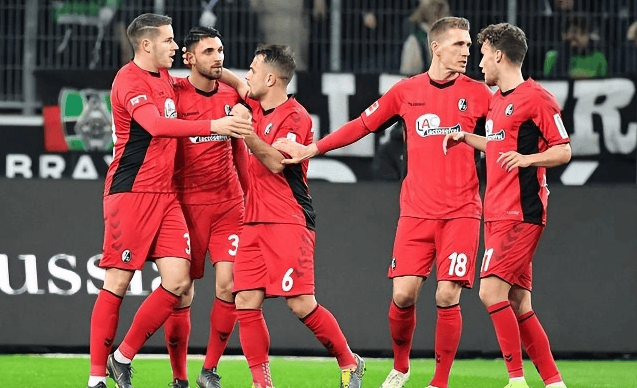 弗赖堡球员逆转劣势,赢得关键胜利 弗赖堡球员逆转劣势,赢得关键胜利