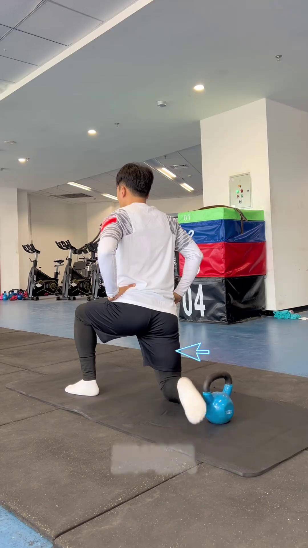 足球运动员个人训练强化技术提升体能水平