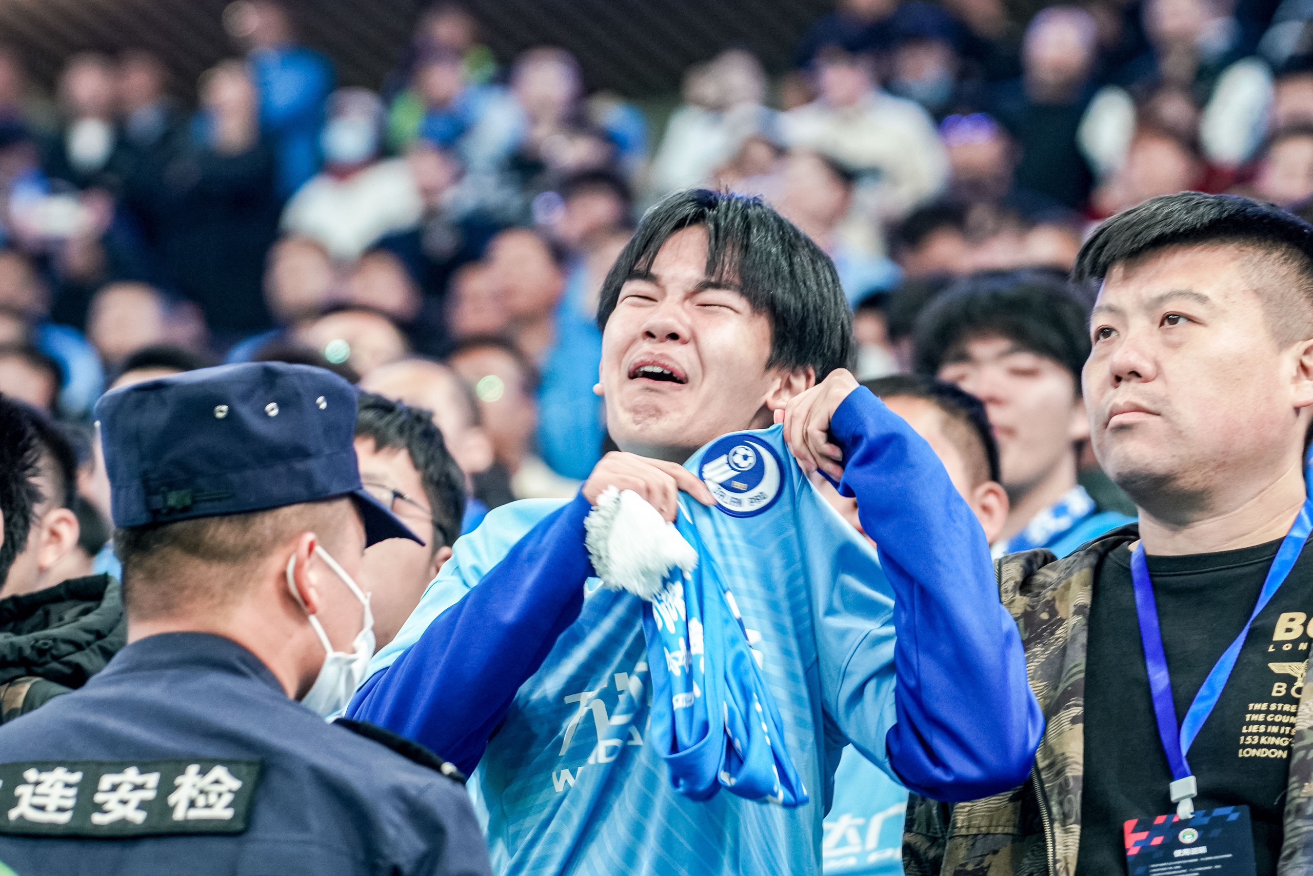 爱游戏APP-关于大连一方队形逐渐成熟，如何在赛季中保持球队的韧性和战斗力？的信息