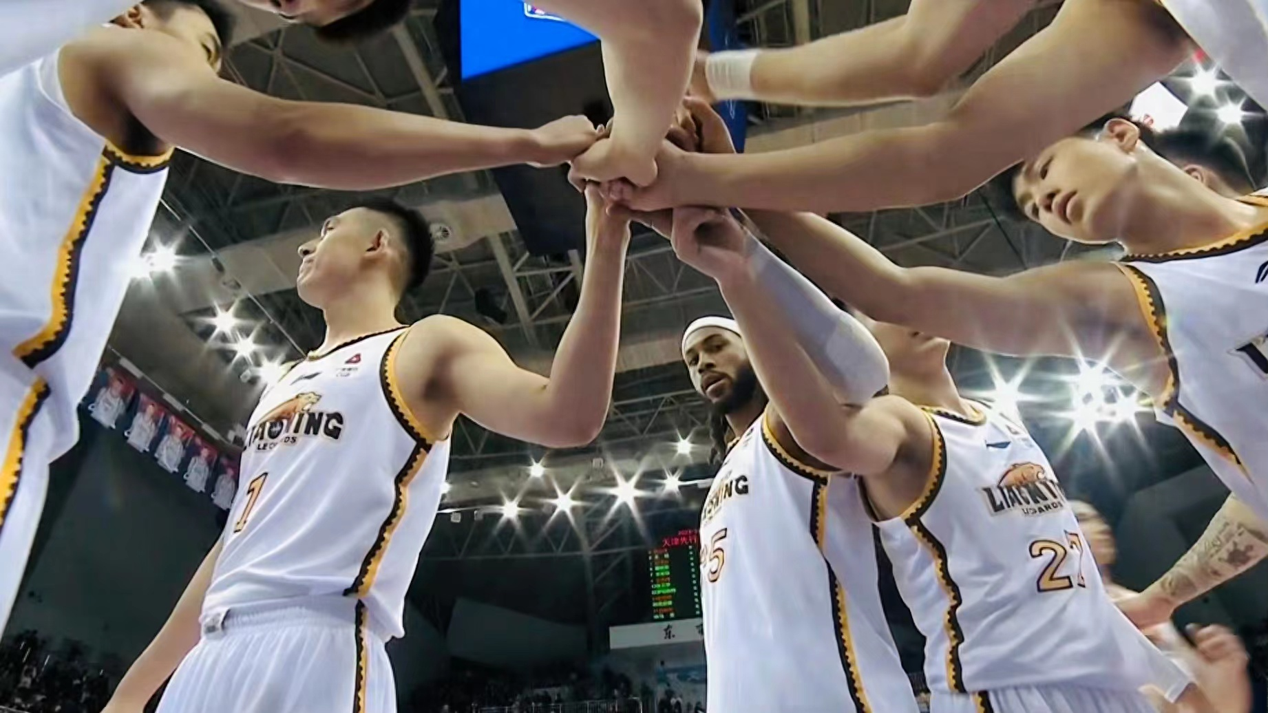 爱游戏在线-北马其顿豪取胜利，预选赛上演逆袭的简单介绍