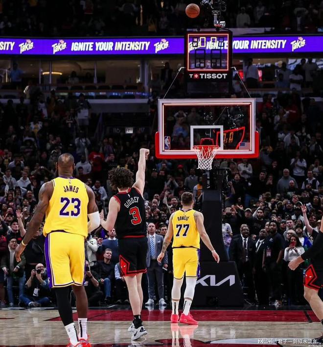 爱游戏-蓝狮客场击败公牛，大胜一场领跑东部的简单介绍