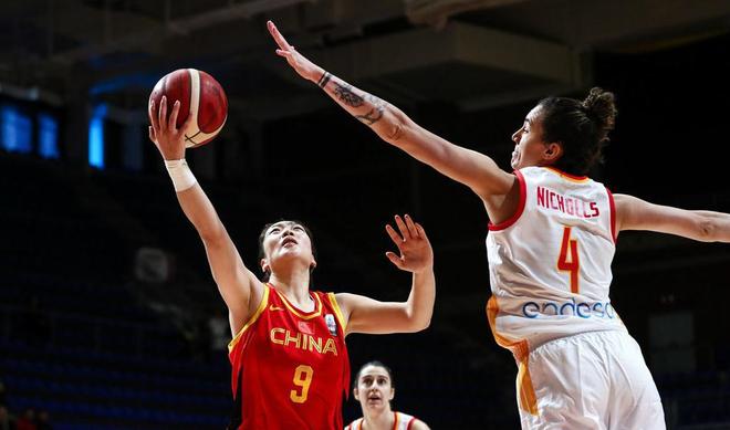 爱游戏娱乐-意大利女篮击败西班牙，成功晋级决赛