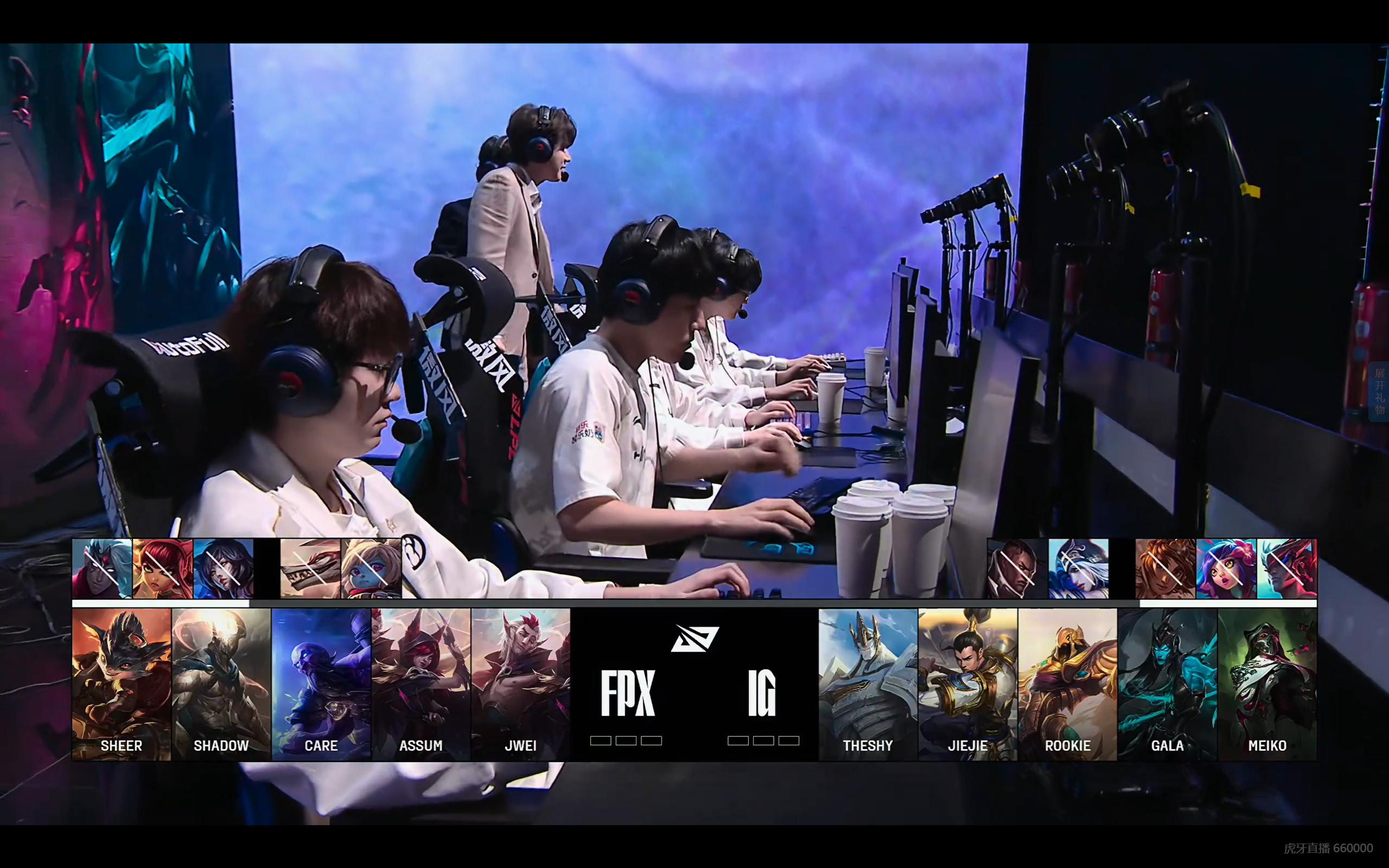 V5力克FPX,Kanavi成为全场焦点小组赛2:0(东京) V5力克FPX,Kanavi成为全场焦点小组赛2:0(东京)