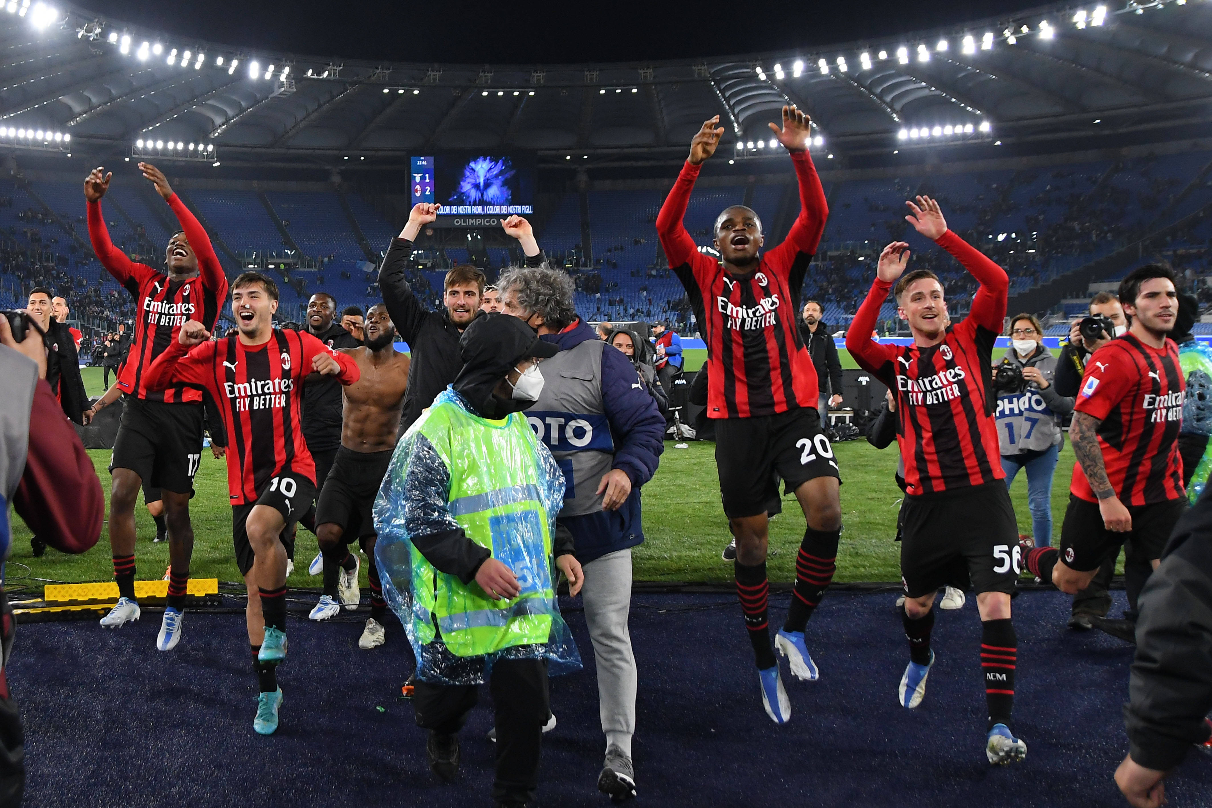 法甲联赛冠军争夺战激烈，球队实力均衡