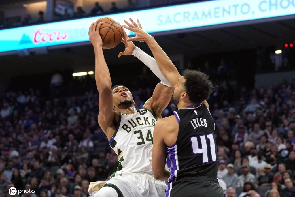 爱游戏在线-包含雄鹿击败国王，继续保持不败势头的词条