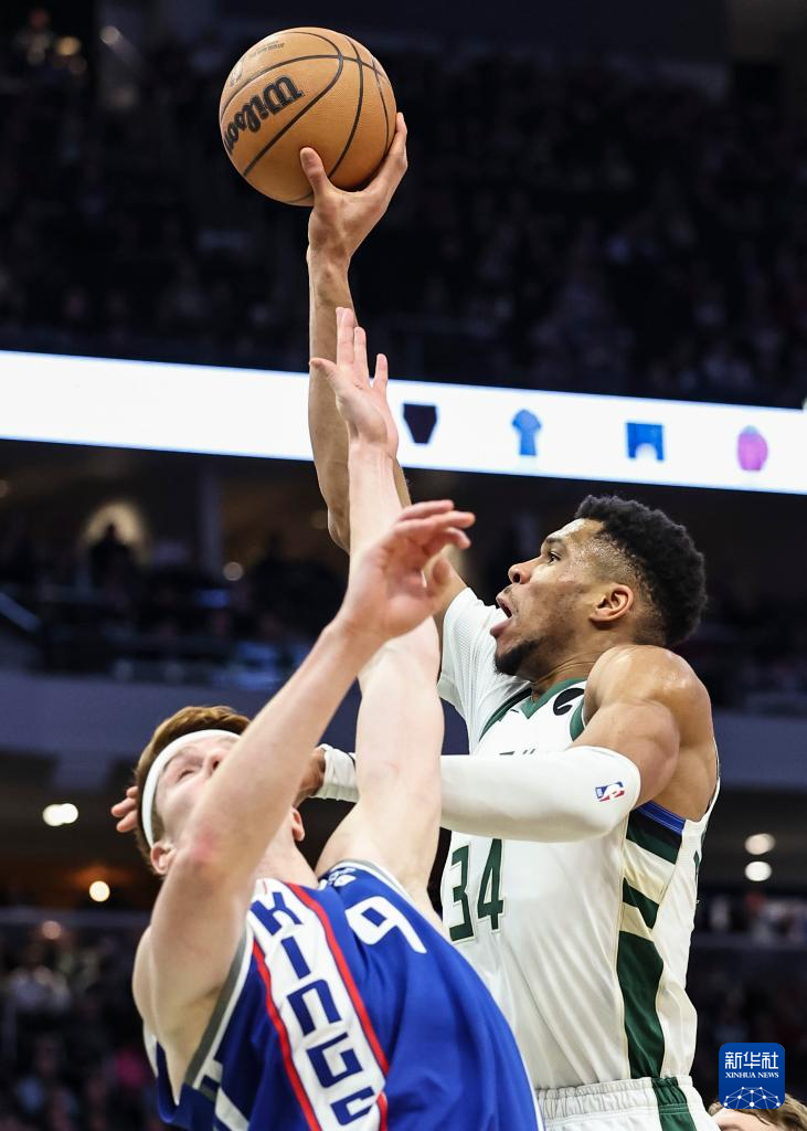 包含雄鹿击败国王，继续保持不败势头的词条