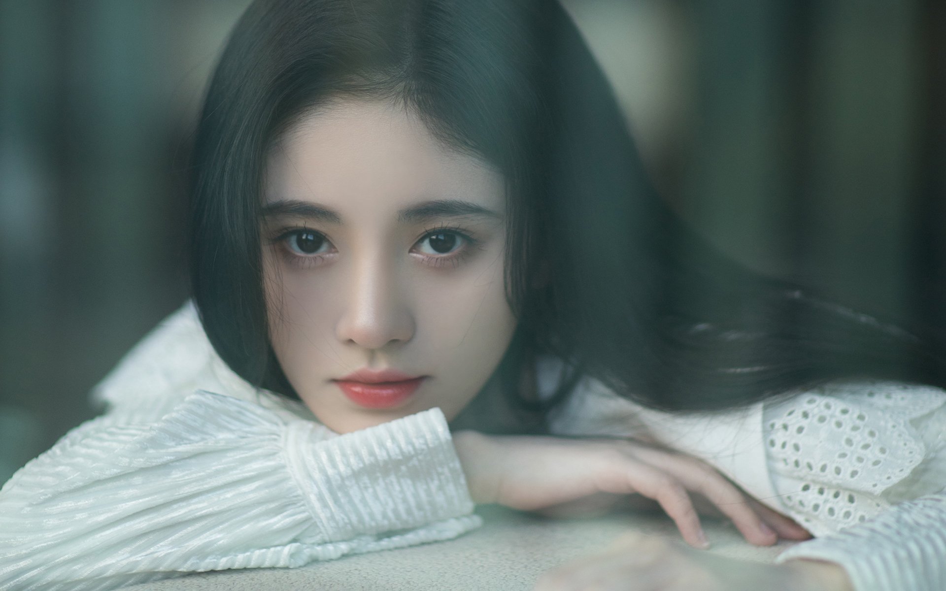 爱游戏入口-灵魂穿越夜空，在阿布扎比与曼彻斯特同时上演的救赎