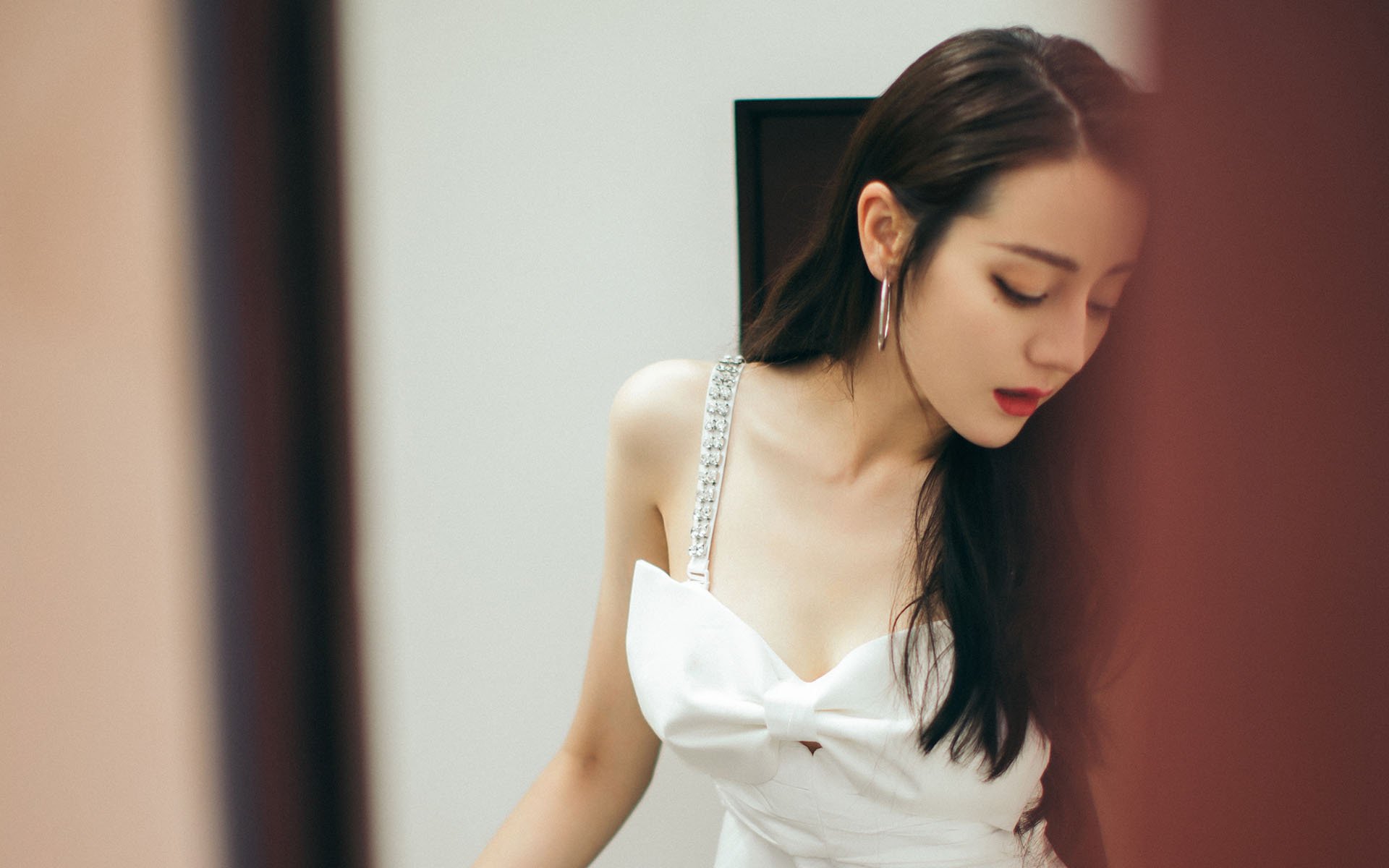 爱游戏tv-黄喜灿，舞者与维京战士间的致命一击